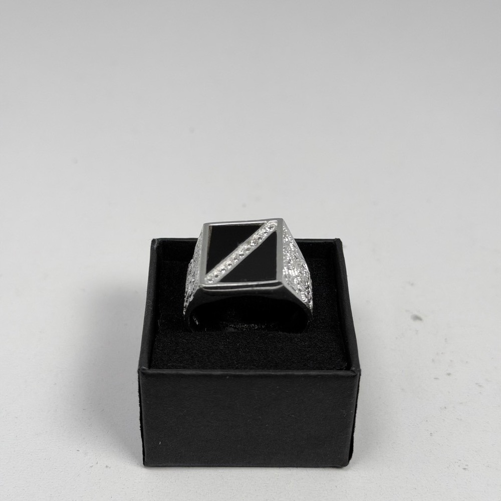 Mens Silver Tone Signet Ring Size 12 Black Onyx Style Inlay Floral Sides